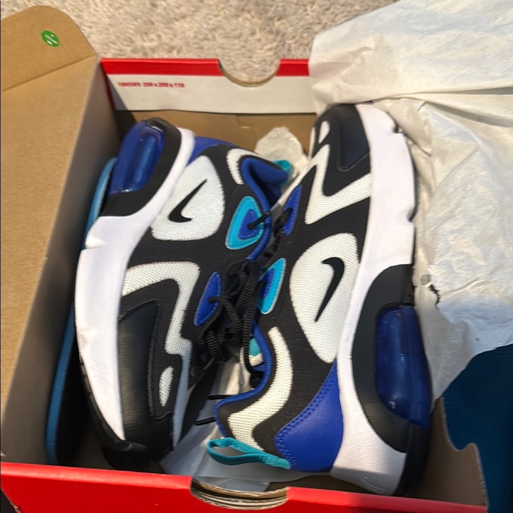Nike Black and Blue Sneakers Dynamic Design